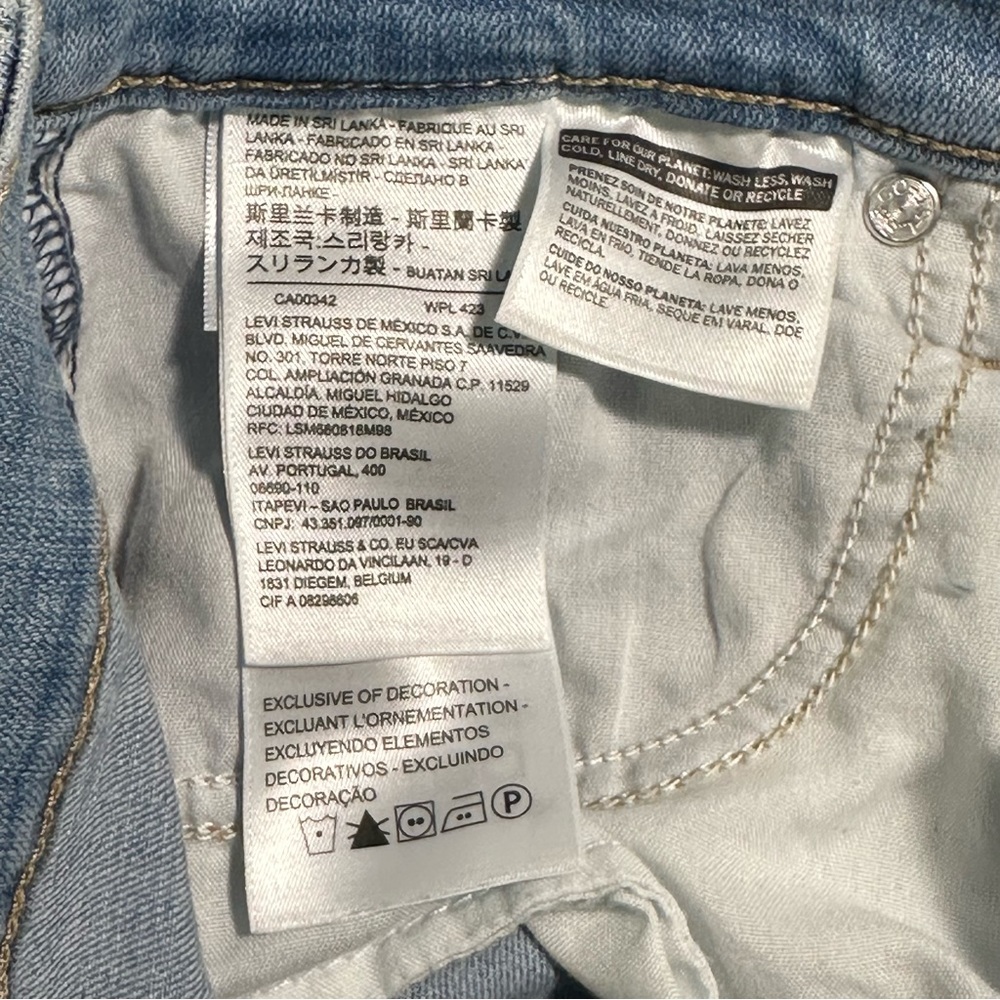 LEVIS Womens Mid Length Shorts size 24 Blue Cuffed Denim Jean Shorts Co… - Picture 5 of 13